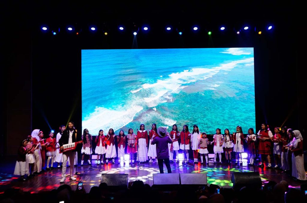 unisound children choir dan haris the brother
