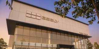 geely auto indonesia kembali memperluas jaringan melalui peresmian diler geely dipo pik 2
