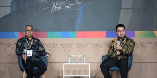 Panel Diskusi Pada Electric & Power Indonesia yang mempertemukan Perwakilan Pelaku Industri dari PT PLN dengan Profesor dari Universitas Indonesia
