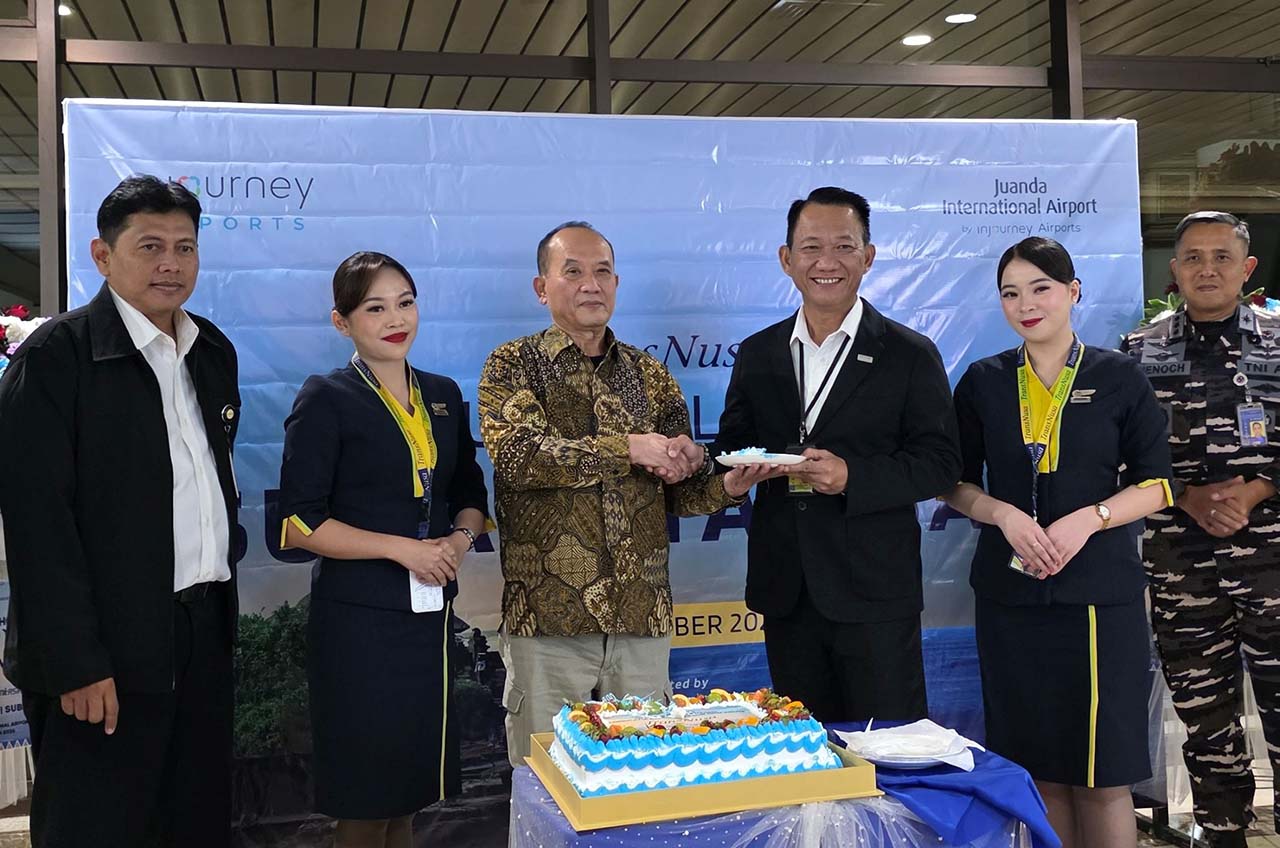 seremonial terbang perdana sby dps
