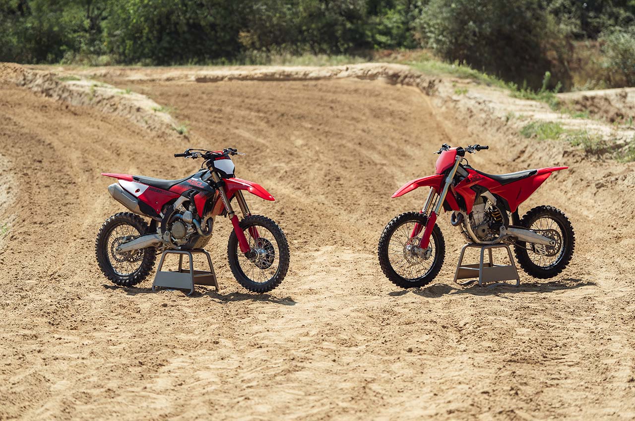 Ducati Desmo450 MX dan 450 MX Factory 2027
