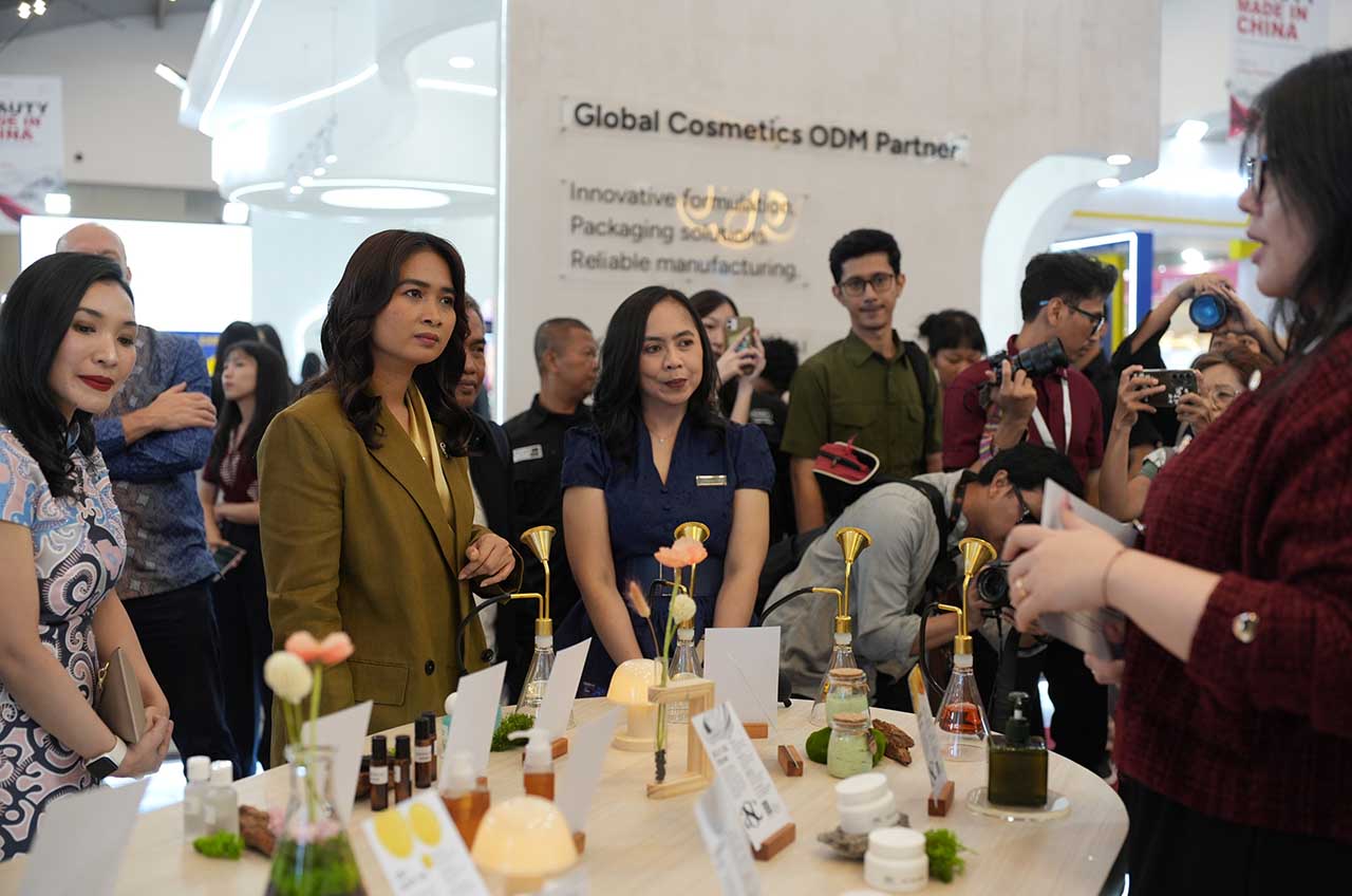 wakil menteri pariwisata, ni luh puspa